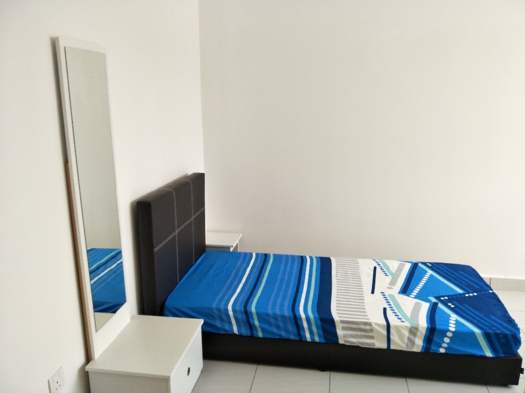 South Bayu 2 – Full-Furnished Room to Rent (Female unit) -  - Bedroom - Homates Malaysia