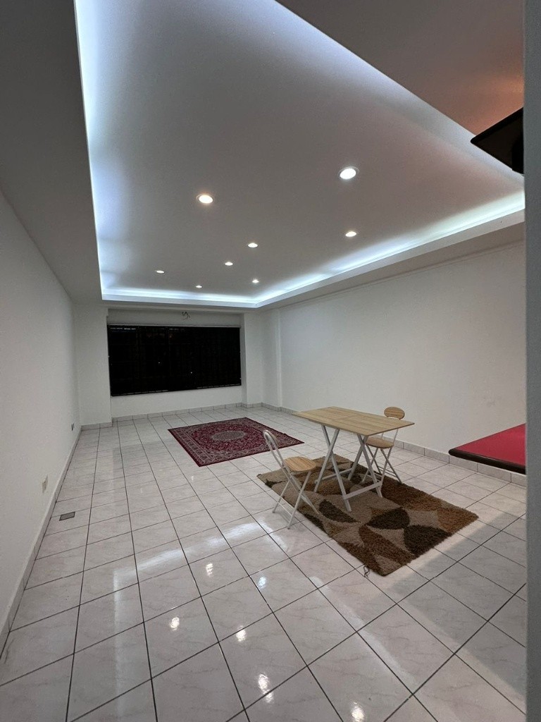 Room to rent Middle Room Bayu Tasik Condominium -  - 房間 (合租／分租) - Homates 馬來西亞