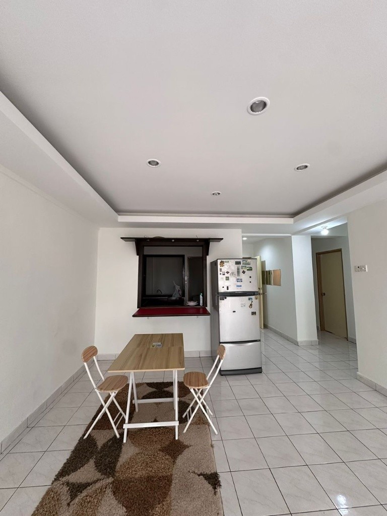 Room to rent Middle Room Bayu Tasik Condominium -  - 房間 (合租／分租) - Homates 馬來西亞