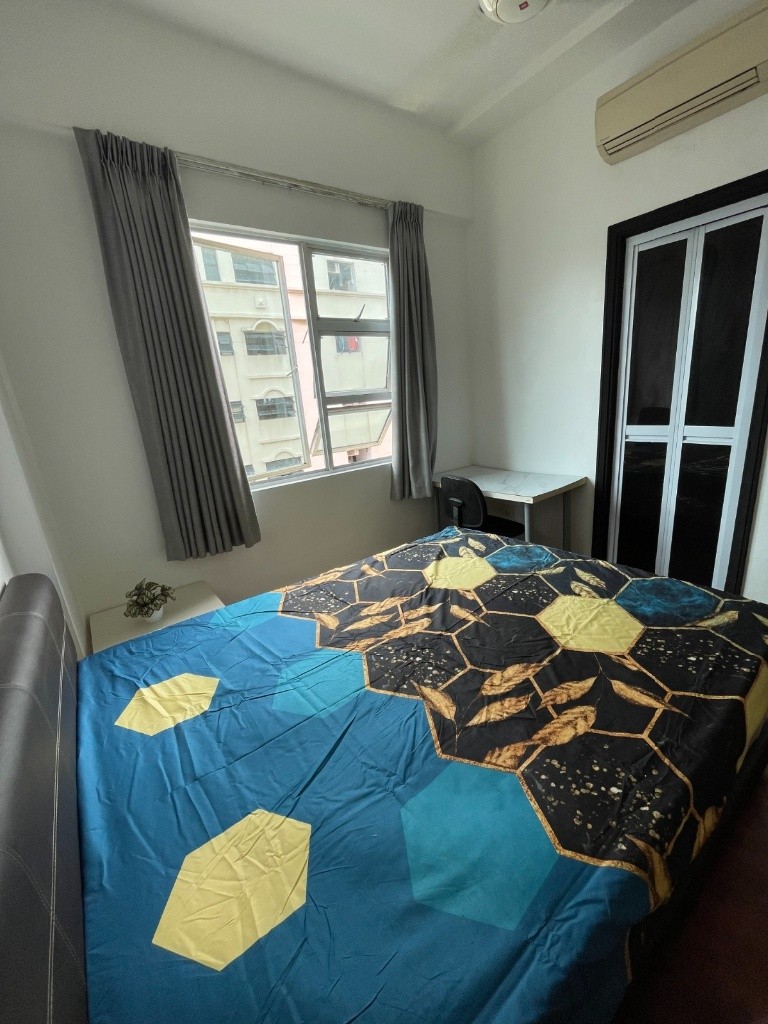 Kallang MRT / Stadium MRT / Mountbatten MRT / Master with Private Bathroom/ Available 21 Dec/ No Agent Fee - Kallang 加冷 - 分租房間 - Homates 新加坡