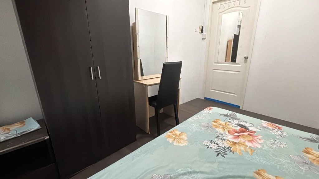 EAST GROVE Common Room/no Owner Staying/No Agent Fee/Cooking allowed/Kembangan MRT / Bedok MRT/ Eunos  MRT/ Available Immediate - Kembangan - Bedroom - Homates Singapore