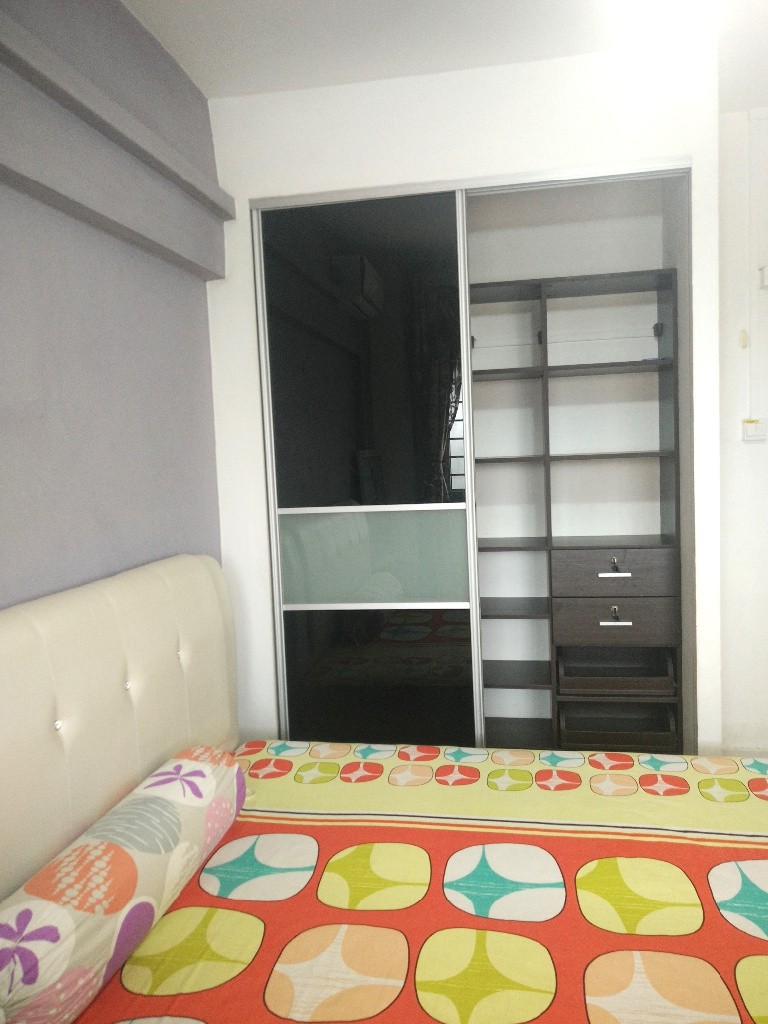 Near NUS, Large Common Room, 5-10 min Walk to Campus - Clementi 金文泰​​ - 分租房間 - Homates 新加坡