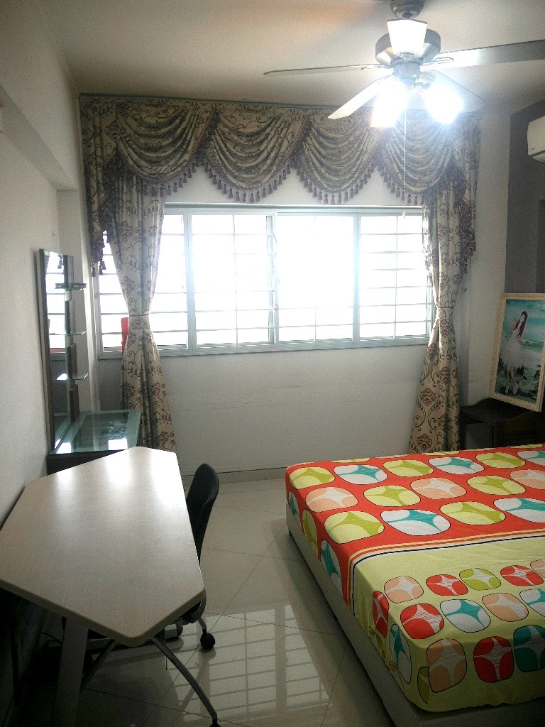 Near NUS, Large Common Room, 5-10 min Walk to Campus - Clementi 金文泰​​ - 分租房間 - Homates 新加坡