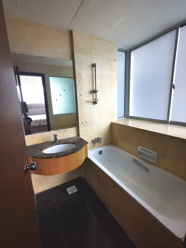 Available Dec 01/Master Room/Near Toa Payoh, Novena MRT/No Owner Staying/Fully Furnished with Bed/Wardrobe/WIFI/Air-con - Toa Payoh - Bedroom - Homates Singapore