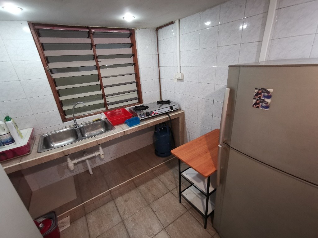 Available﻿ March 21 - Common Room/Include Utilities/Wifi/Aircon/No Agent Fee/Light Cooking Allowed/Washing Machine - Farrer Park 花拉公園 - 整個住家 - Homates 新加坡