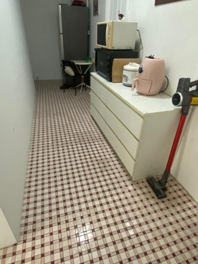 Available﻿ March 29 - Common Room/Include Utilities/Wifi/Aircon/No Agent Fee/Light Cooking Allowed/Washing Machine - Queenstown - Flat - Homates Singapore