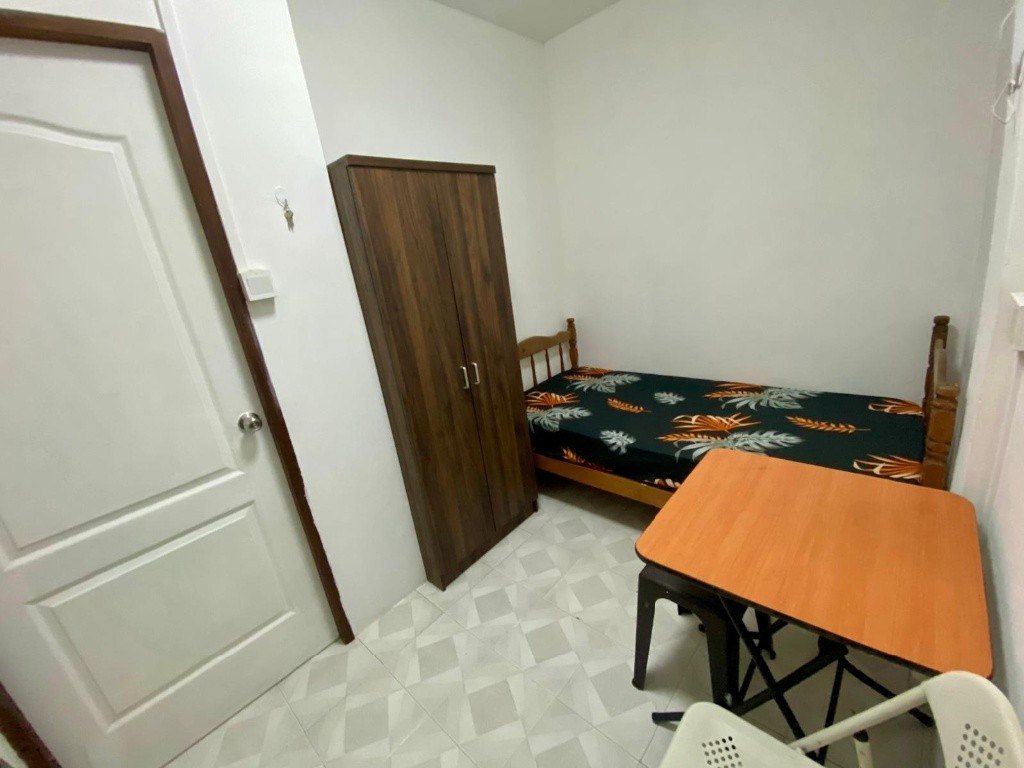 Available﻿ 22 April - Common Room/Include Utilities/Wifi/Aircon/No Agent Fee/Light Cooking Allowed/Washing Machine - Toa Payoh - Bedroom - Homates Singapore