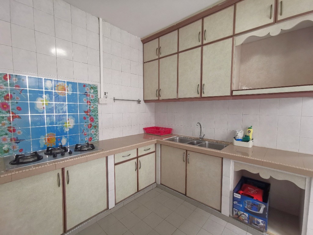 Available﻿ 22 April - Common Room/Include Utilities/Wifi/Aircon/No Agent Fee/Light Cooking Allowed/Washing Machine - Toa Payoh - Bedroom - Homates Singapore